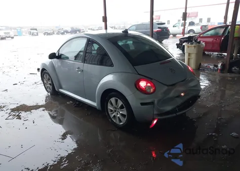 2010 Volkswagen New Beetle 2.5L from USA, damaged, VIN 3VWPW3AG1AM022773